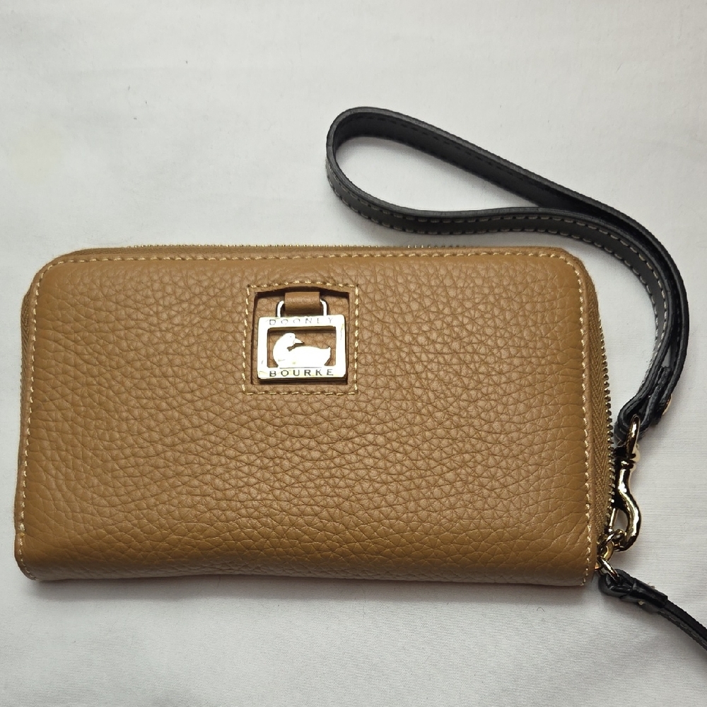 DOONEY BOURKE NEW Natural Pebble Leather WRISTLET WALLET Red And Black Interior